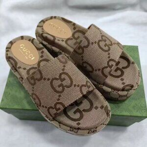 Gucci Angelina Platform Slide Sandal in Beige GG Canvas